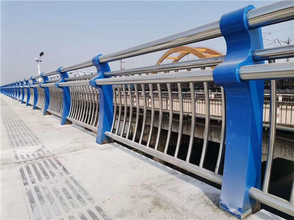 延边朝鲜族304不锈钢复合管护栏的生产工艺揭秘